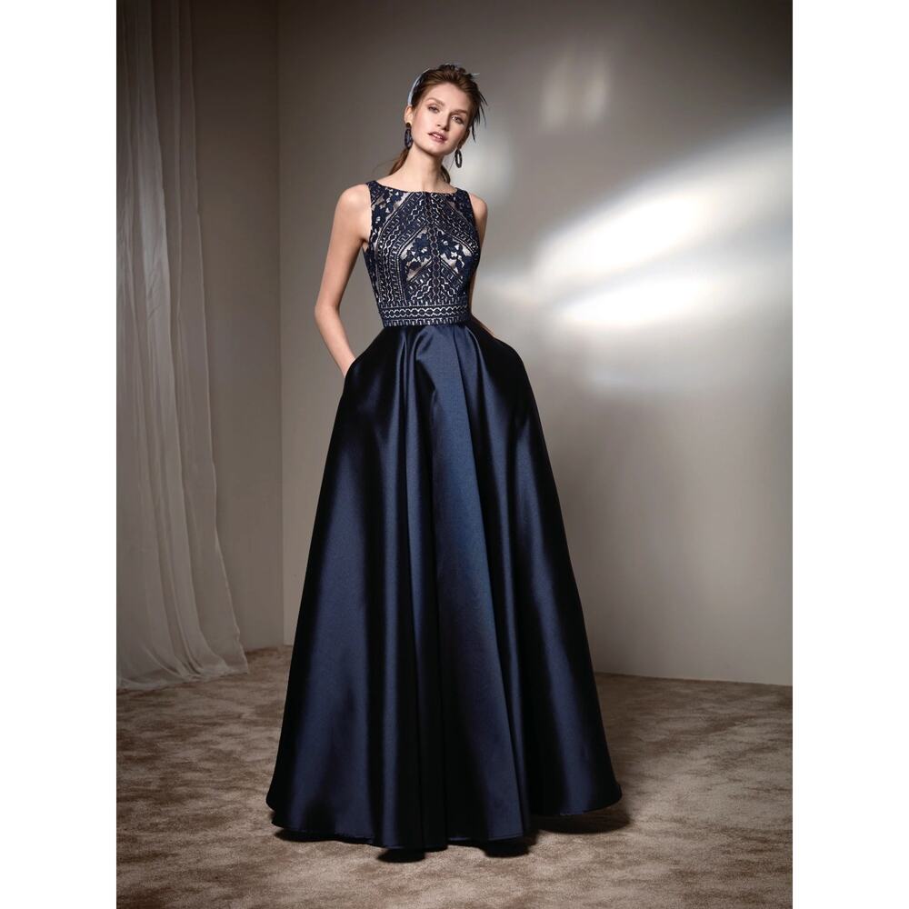 16 XL Navy blue lace satin Fara Fiesta Circa collection 2020 dress pockets